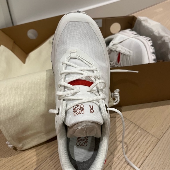 On Running x Loewe Cloudventure - Picture 5 of 11